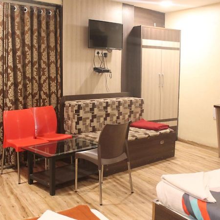 ホテルMukesh Residency プネ エクステリア 写真