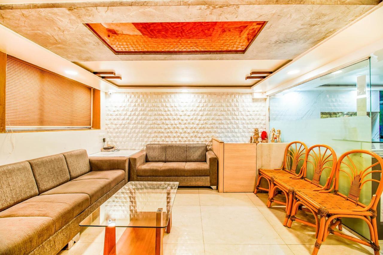 ホテルMukesh Residency プネ エクステリア 写真