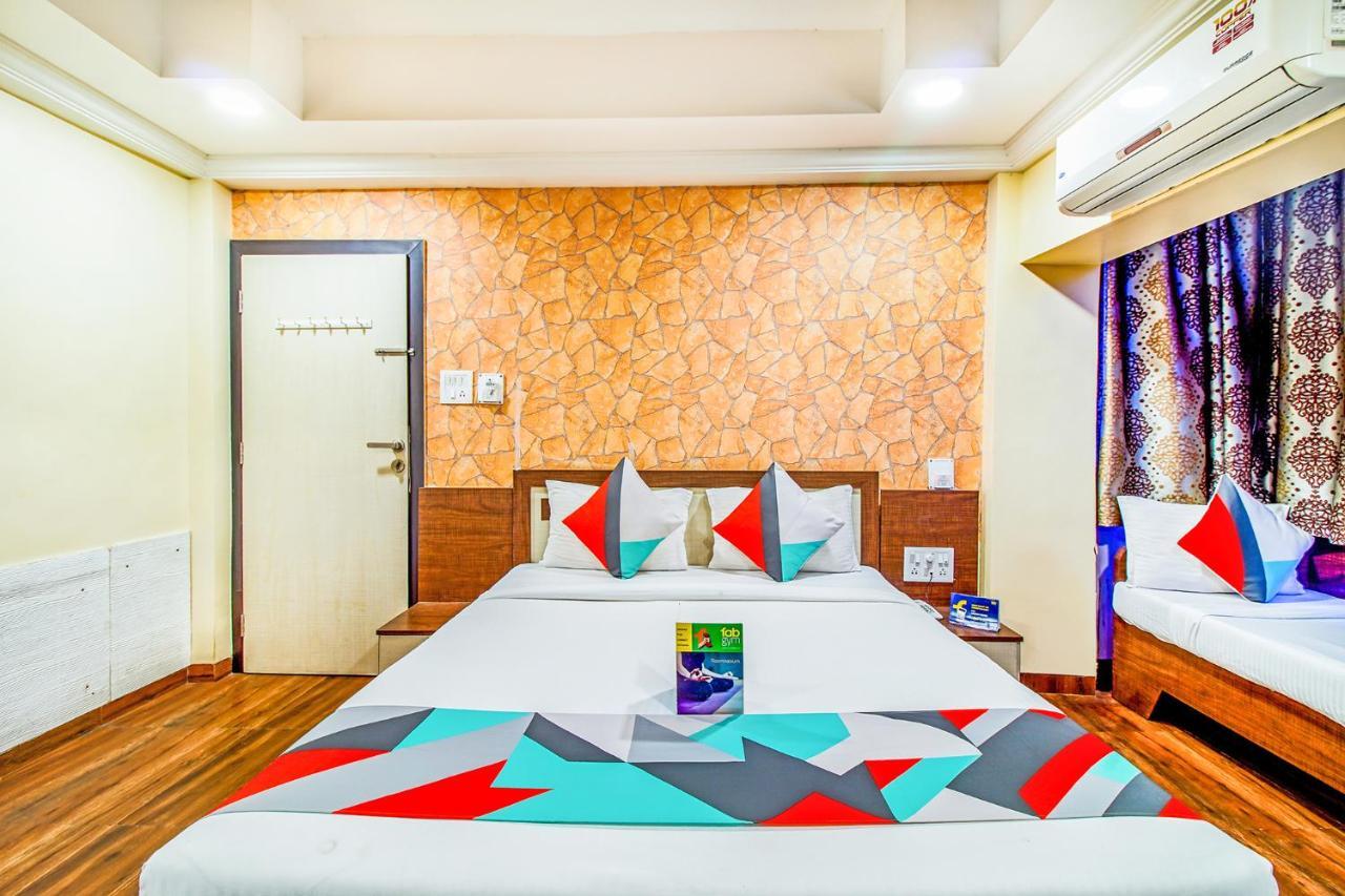 ホテルMukesh Residency プネ エクステリア 写真
